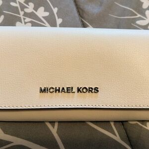 Michael Kors Cream Wallet